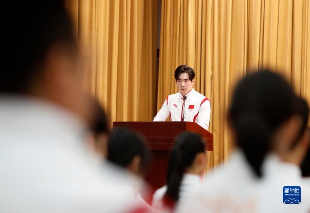滑板动作合集_滑板运动员_滑板运动员训练