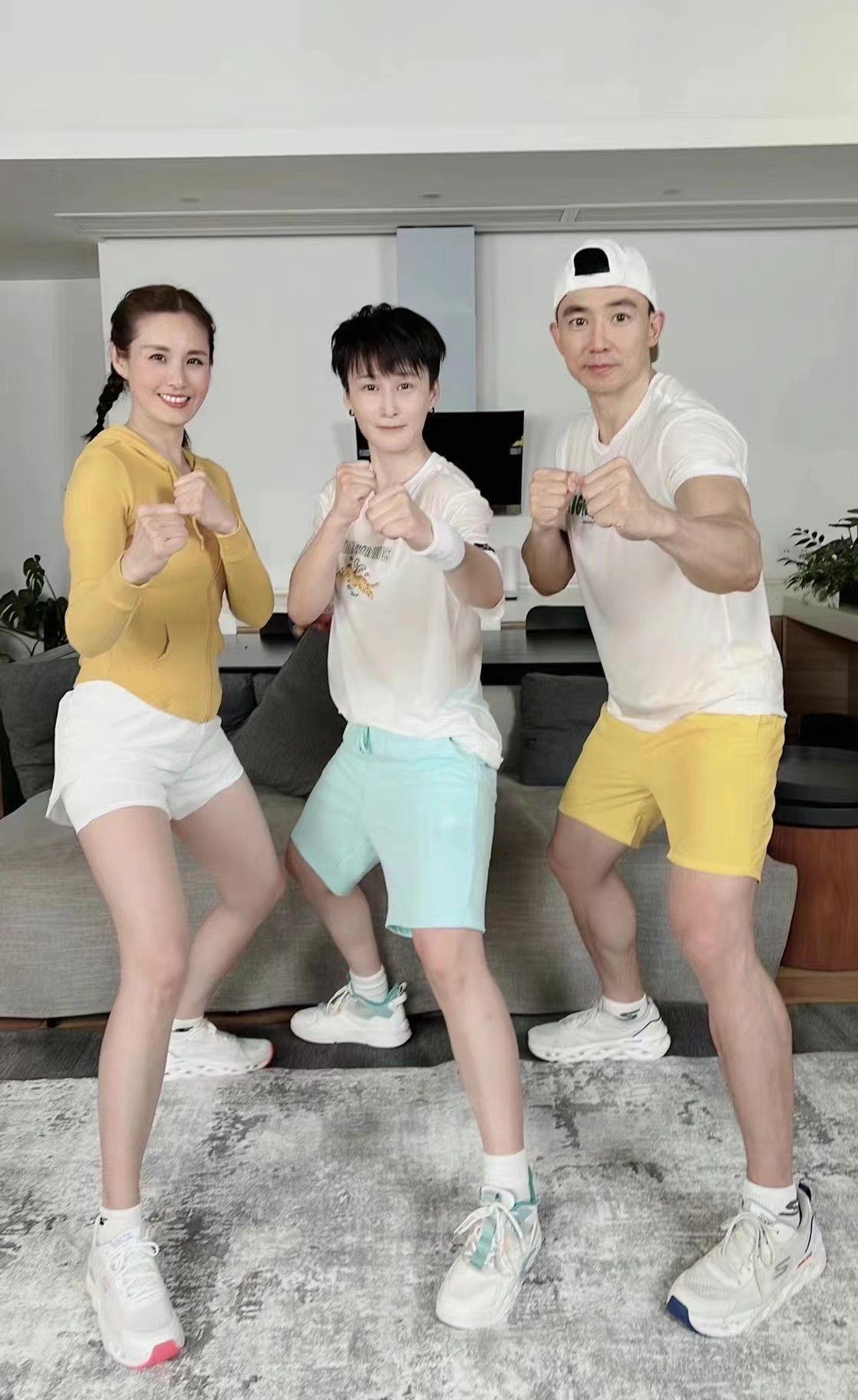 钟丽缇体操服_钟丽缇健身_健身版钟丽缇
