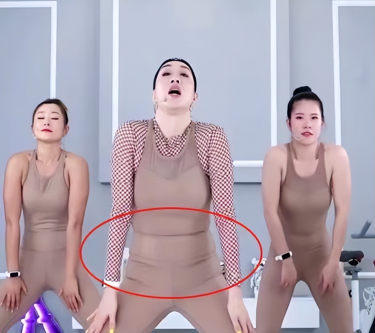 钟丽缇体操服_钟丽缇健身_健身版钟丽缇