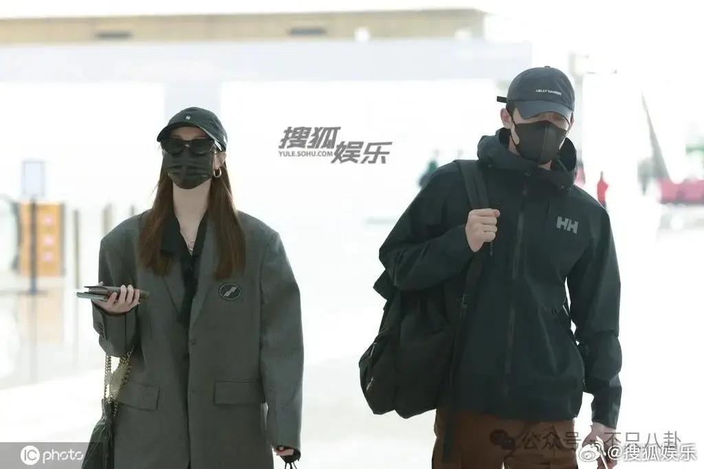 情侣健身房健身照片_健身房情侣_情侣健身房秀恩爱